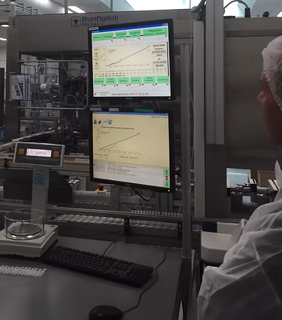 True Factory EBR on a production line, interface shown in French